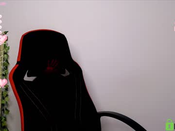 girl cam all day shy_blondiee image #3885521