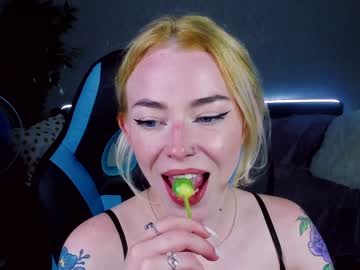 girl cam all day sedwunder image #2280316