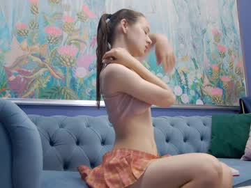 girl cam all day kriskras__ image #5140492