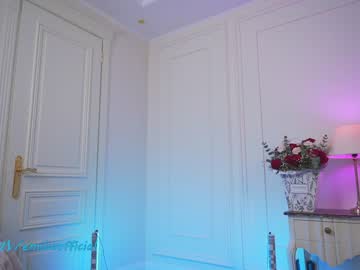 girl cam all day emilia98xxx image #1010872
