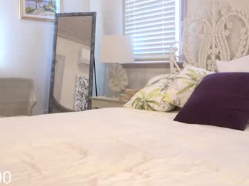 girl cam all day island_peach image #7429775