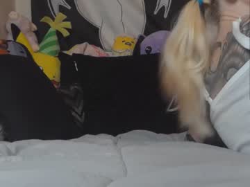 girl cam all day yogendub image #132025