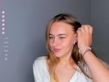 girl cam all day lindamildreda image #5084218