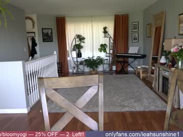 girl cam all day bloomyogi image #4377520