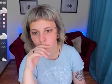 Cam for yolandi_toit