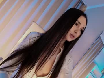 girl cam all day hollyextra image #9584335