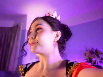 girl cam all day littlee33 image #8163425