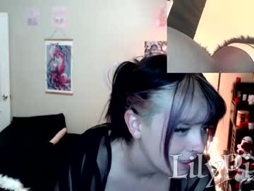 girl cam all day lilypixel image #3393517