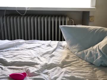 girl cam all day ellaa91 image #2770597