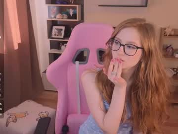 girl cam all day plastic_beach image #9377604