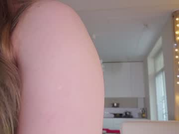 girl cam all day aveksmr image #9492300