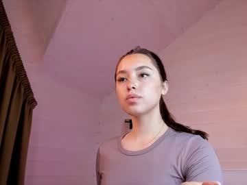 girl cam all day darling_kira image #2618698