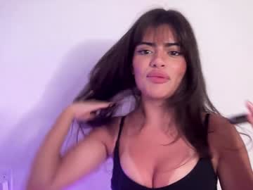 girl cam all day poutyselena image #8707100