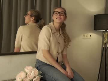 girl cam all day gillianelletson image #8390797