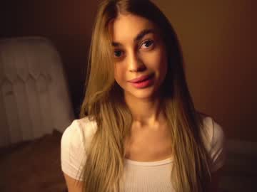 girl cam all day cuteelsa_ image #5929566