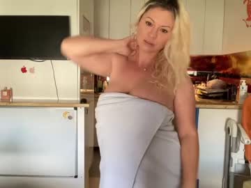 girl cam all day kiradivine image #4996149