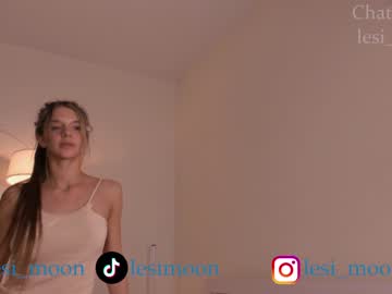 girl cam all day lesi_moon image #6324137