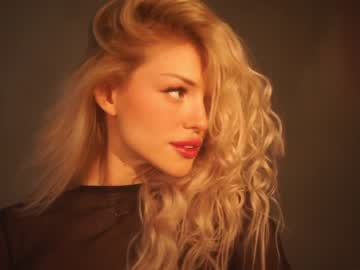 girl cam all day bunnylia__ image #4816584