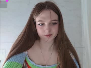 girl cam all day small_blondee image #9201912