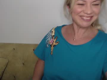 girl cam all day kiradivine image #2966667