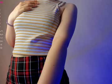 girl cam all day louisejamie image #4517100
