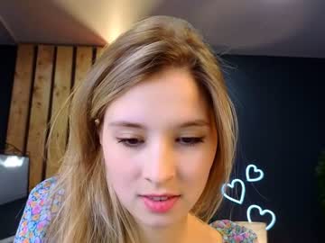 girl cam all day milablush image #4137804