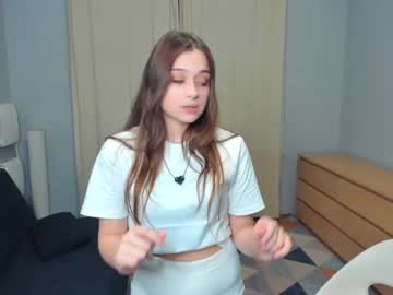 girl cam all day apriijones image #3913713