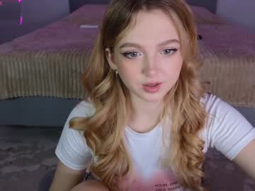 girl cam all day small_blondee image #8610080