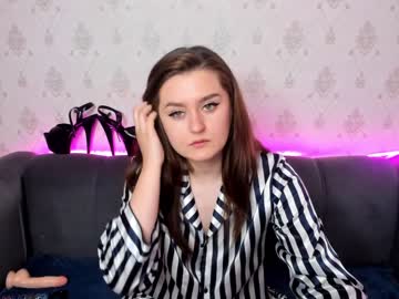 girl cam all day zoemoor_ image #2213196