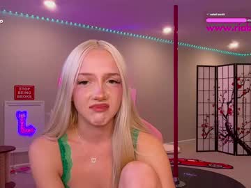 girl cam all day riababe image #9051131