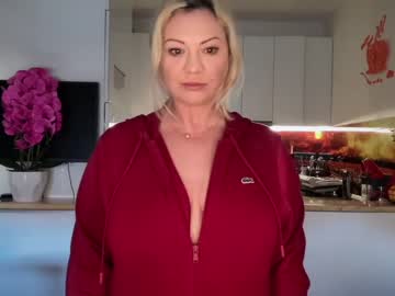 girl cam all day kiradivine image #6673494
