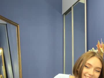 girl cam all day adelewilson__ image #467365
