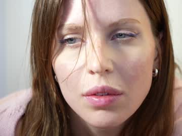 girl cam all day ellaa91 image #2929015
