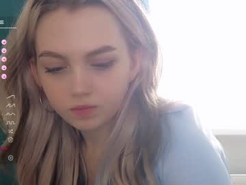 girl cam all day small_blondee image #5341116