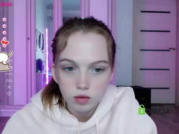 girl cam all day small_blondee image #3352014