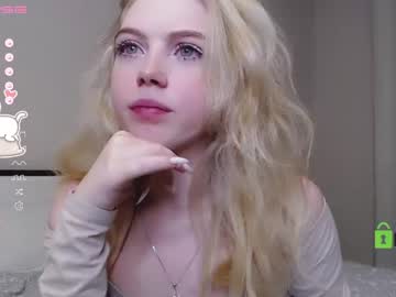 girl cam all day small_blondee image #3685103