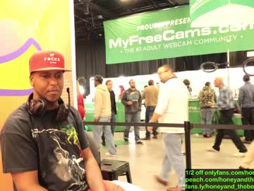 couple cam all day honeyand_thebear image #333381