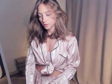 girl cam all day wave_of_happy_ image #5463099