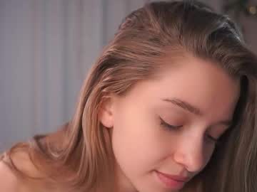 girl cam all day little_poetry image #9304935