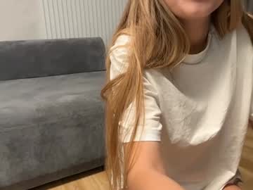 girl cam all day elisa_moon image #8521134