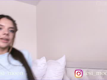 girl cam all day lesi_moon image #5778832