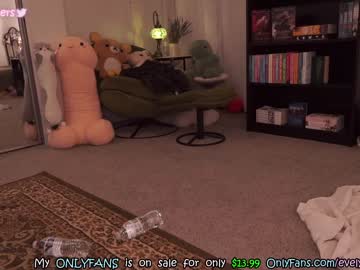 girl cam all day evelynpiers image #4628382