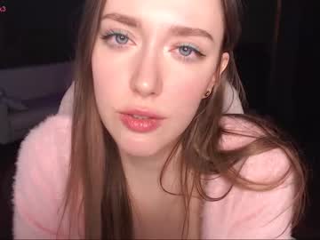 girl cam all day uwuxo image #3337578