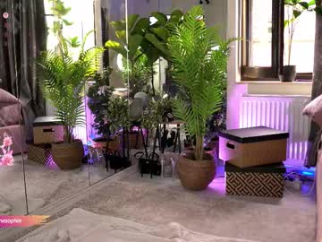 girl cam all day serene_sophiex image #9497299