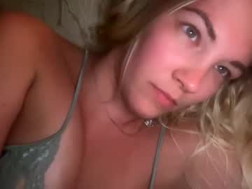 girl cam all day mariah95 image #2641423
