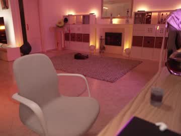 girl cam all day hannahjames710 image #1237995