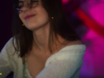 girl cam all day excitease image #2754442