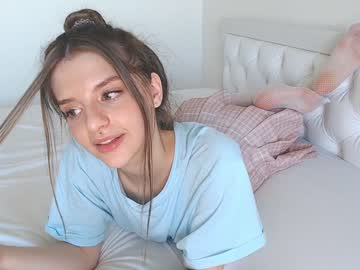 girl cam all day lesi_moon image #4980206