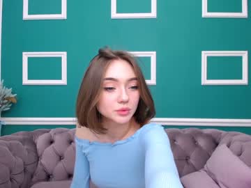 girl cam all day adelewilson__ image #1098282