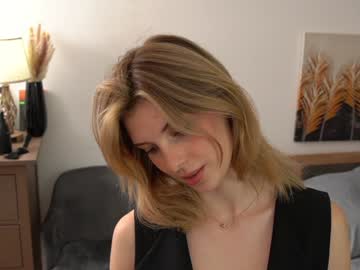 girl cam all day refined_style image #7606000